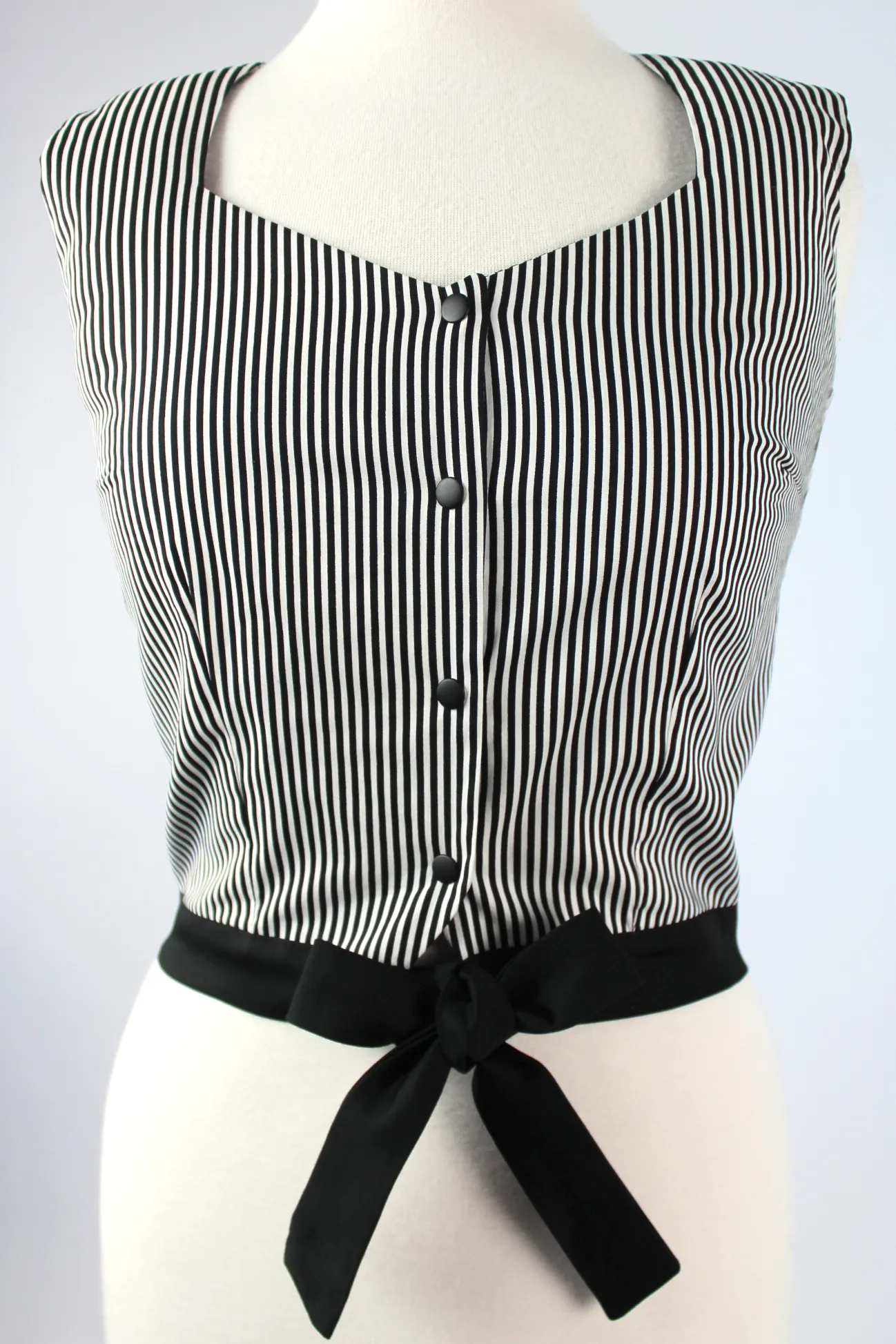 A Stripe Love Affair - Striped Knot Top #SLA