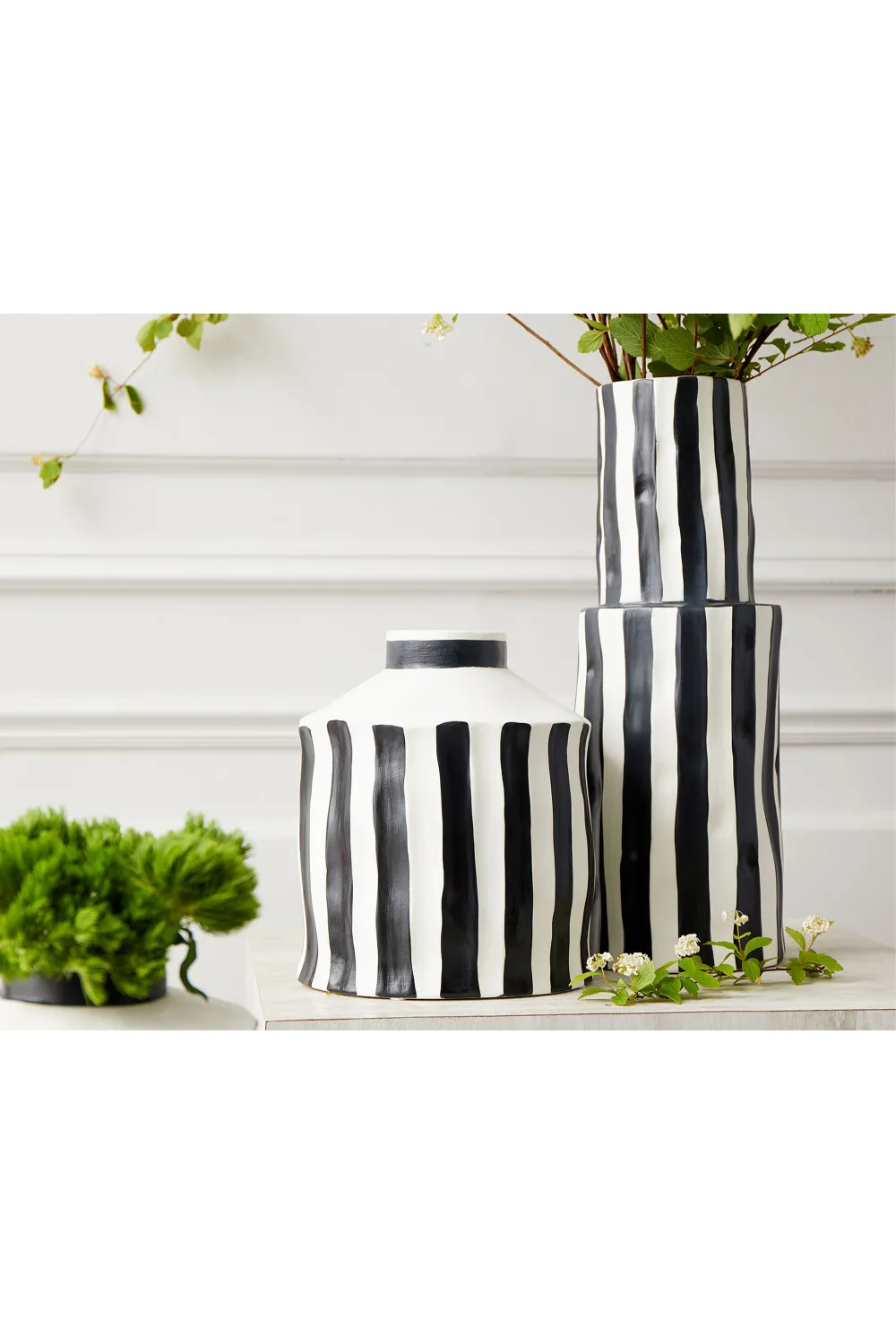 Black & White Ceramic Vase - S | Liang & Eimil Weston I