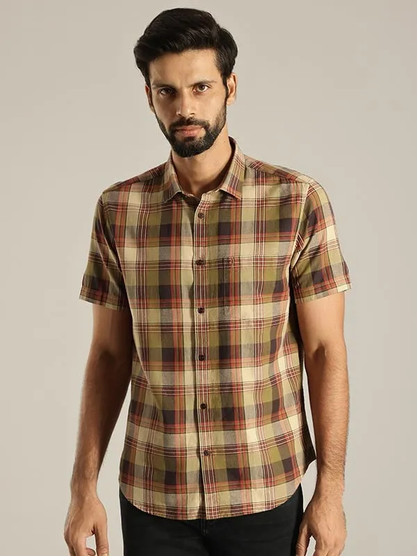 Men Checked Half Sleeve Cotton Shirt