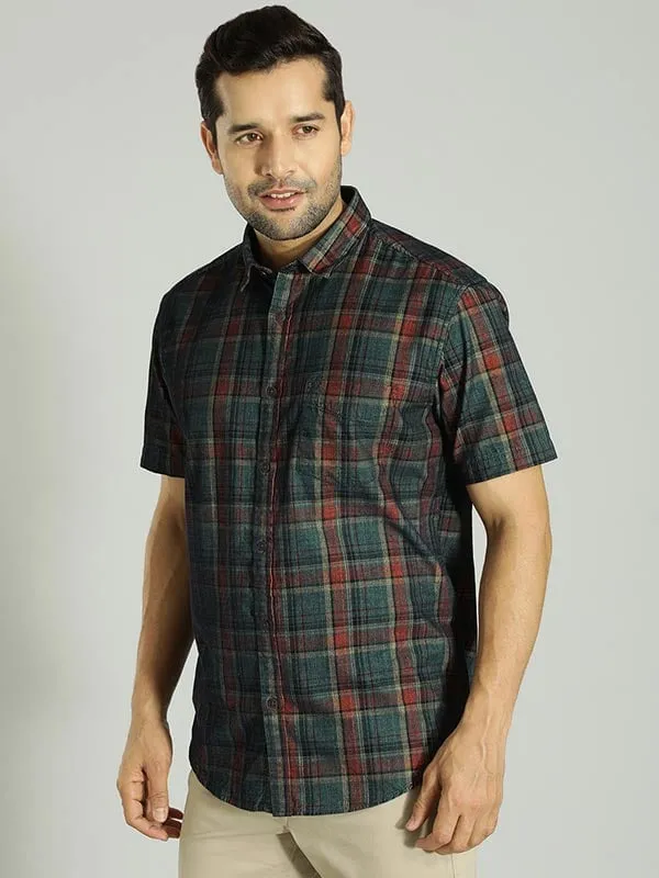 Men Checked Half Sleeve Cotton Shirt