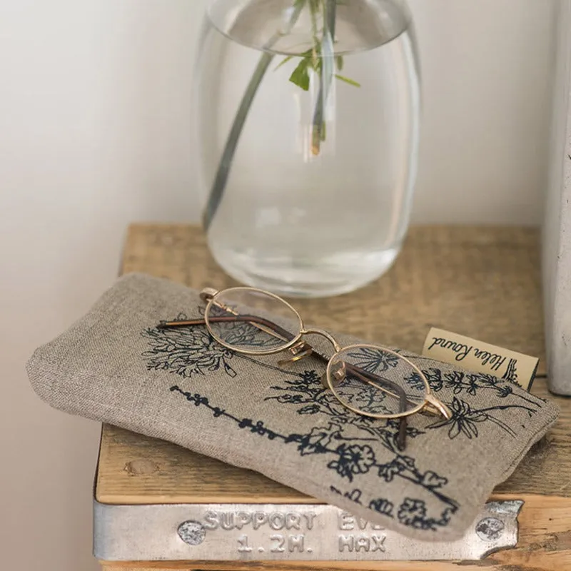 Natural coloured linen glasses case