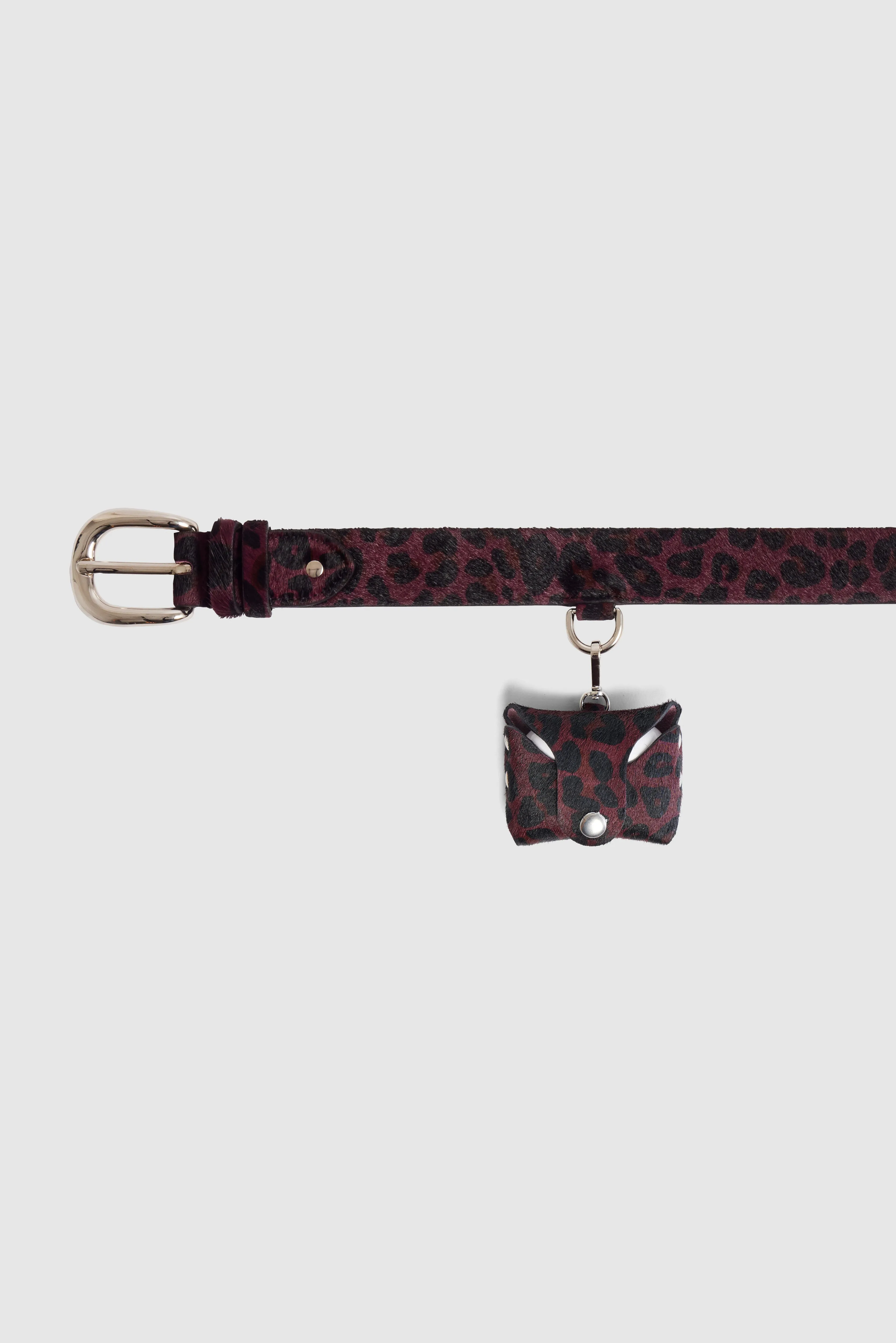 The Minis - Pro Airpods case in burgundy Leopard printed leather