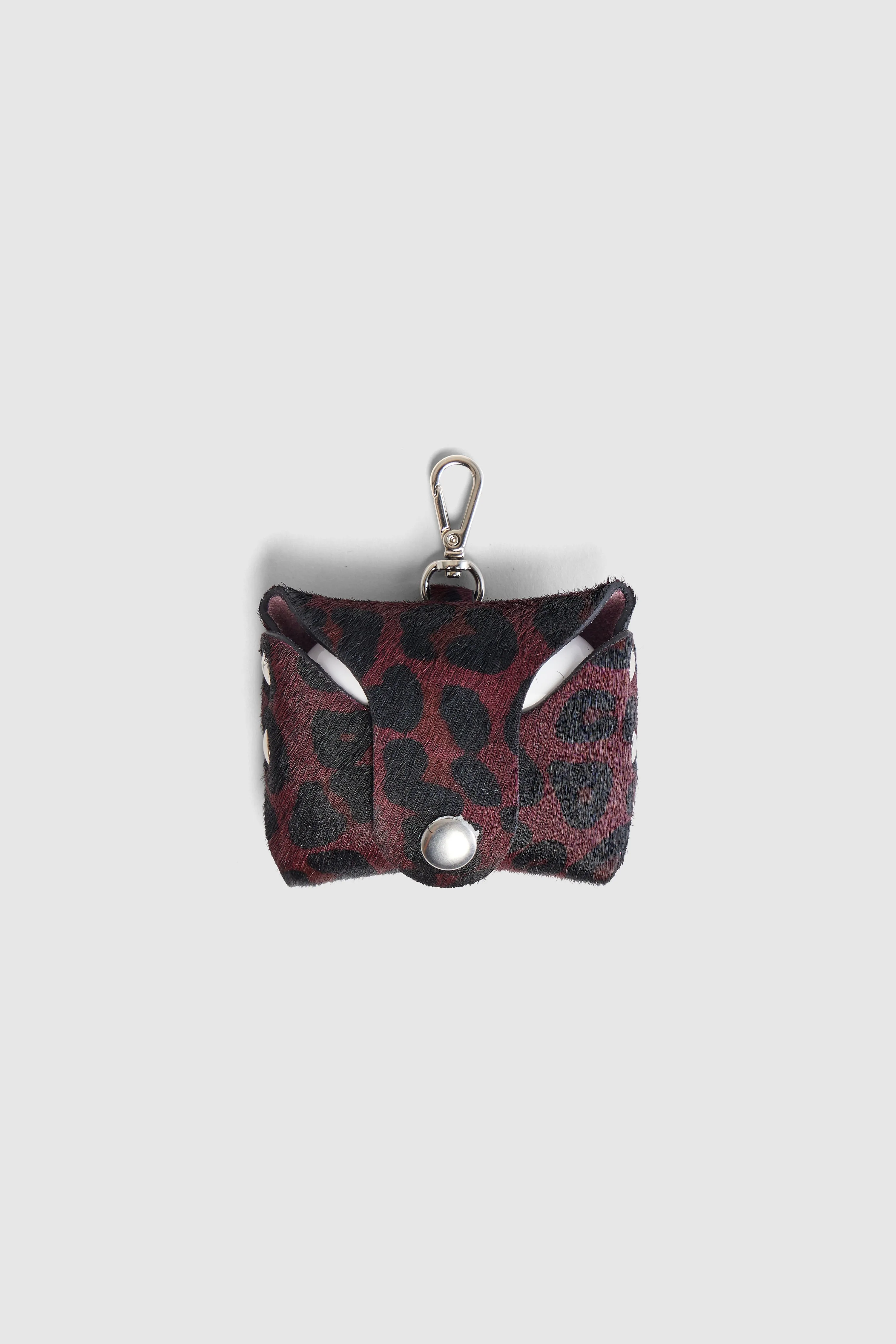 The Minis - Pro Airpods case in burgundy Leopard printed leather